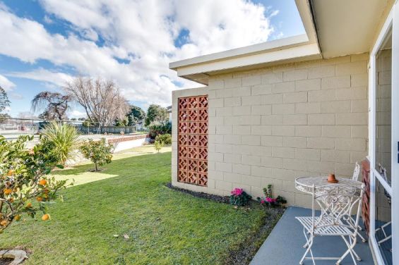 Queen Room with Garden View