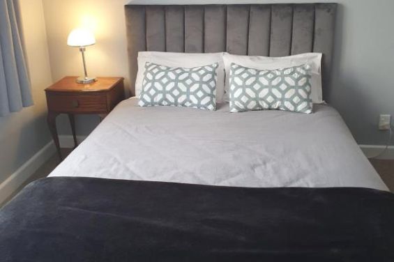 Art Deco Apartment (2-bedroom)