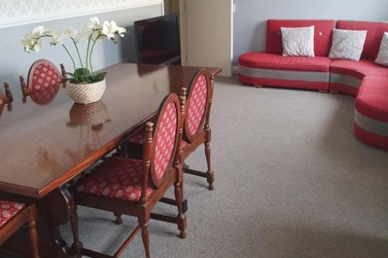 Art Deco Apartment (2-bedroom)